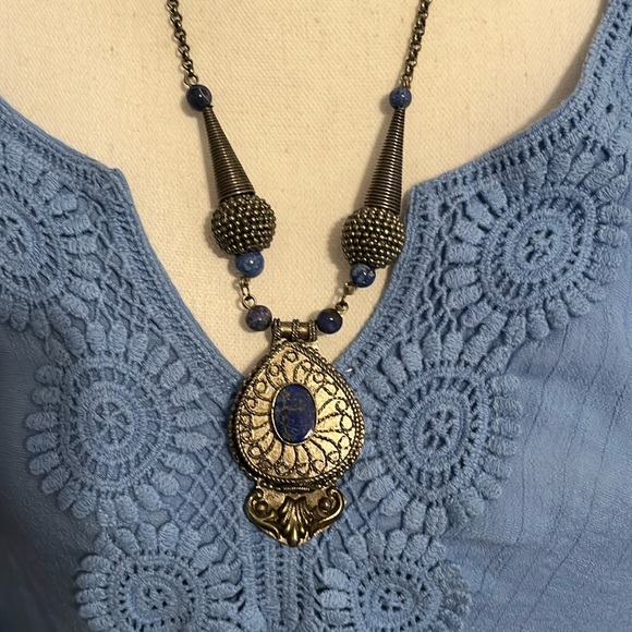 Jewelry - Vintage tribal Silvertone and lapis necklace